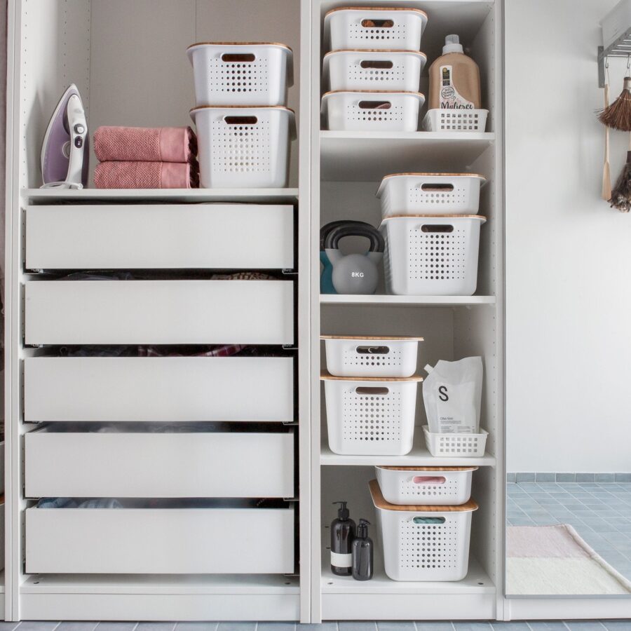 White [scompany] Baskets